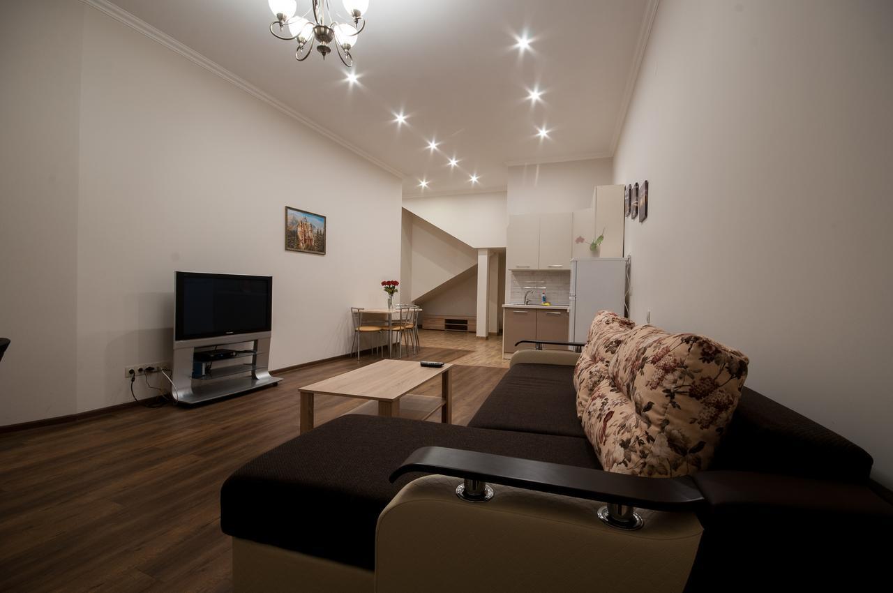 Wonderful Flat On City Center Uzhhorod Exterior photo
